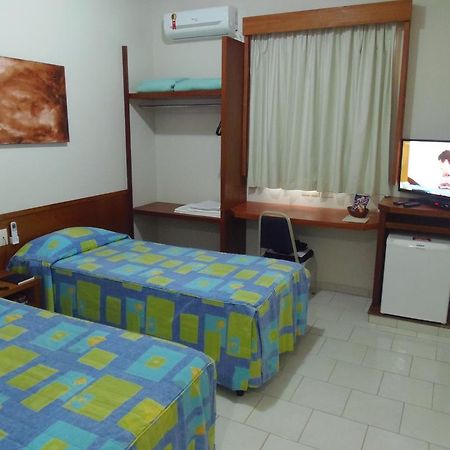 Sanare Hotel Uberlândia Esterno foto