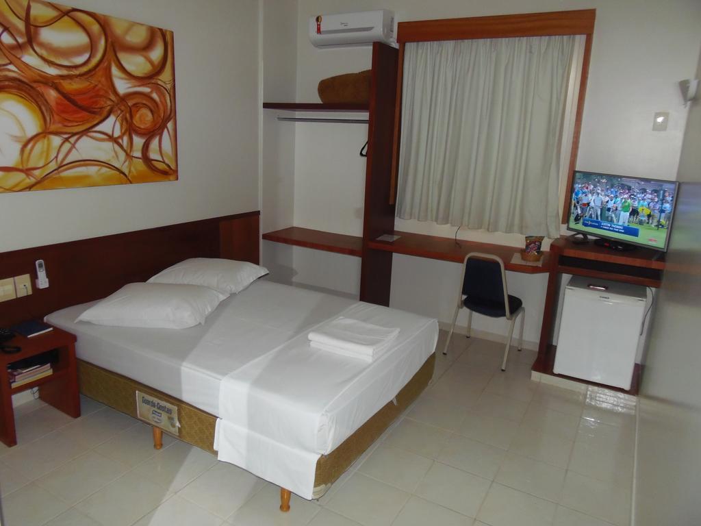 Sanare Hotel Uberlândia Esterno foto