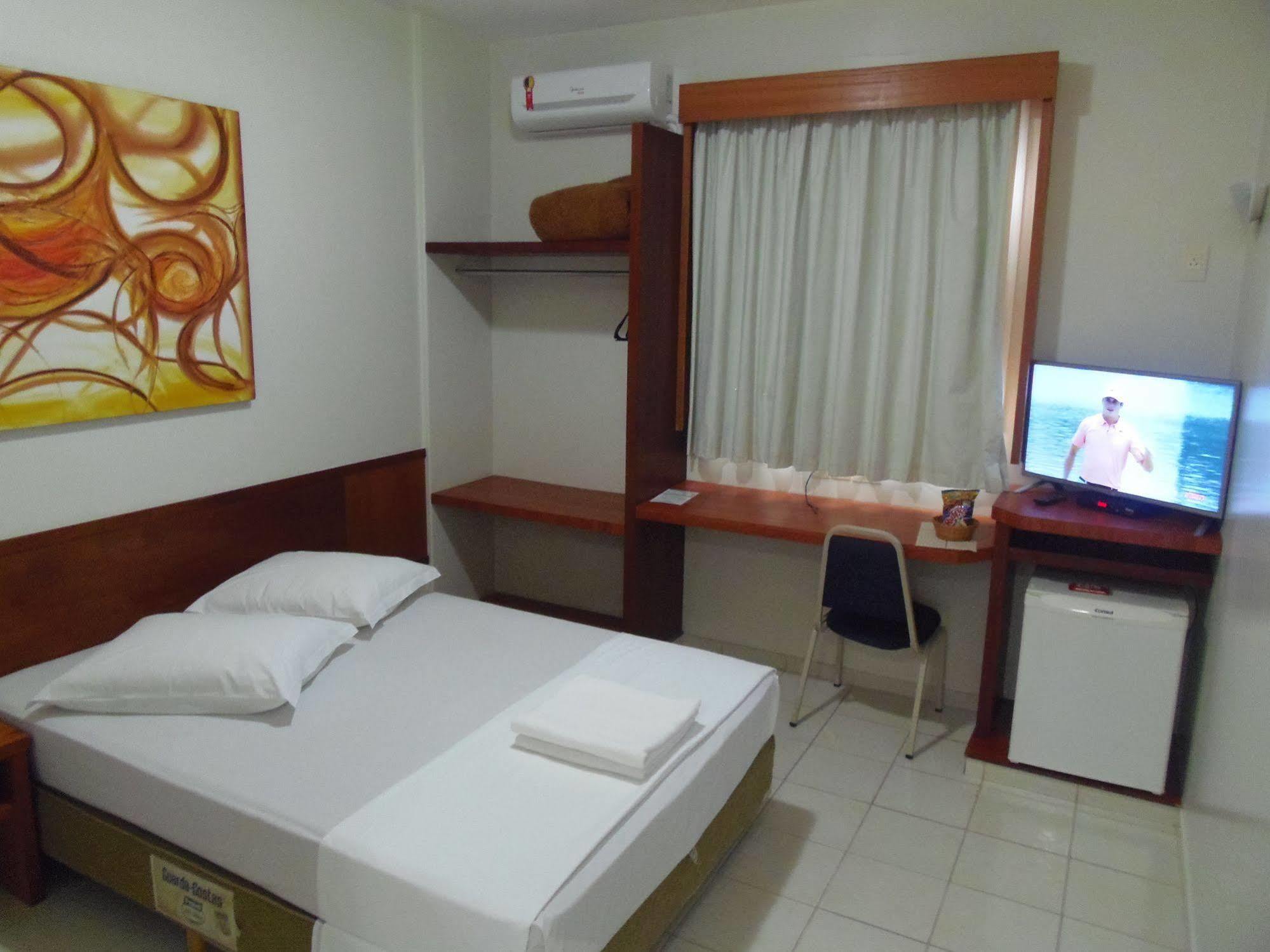 Sanare Hotel Uberlândia Esterno foto