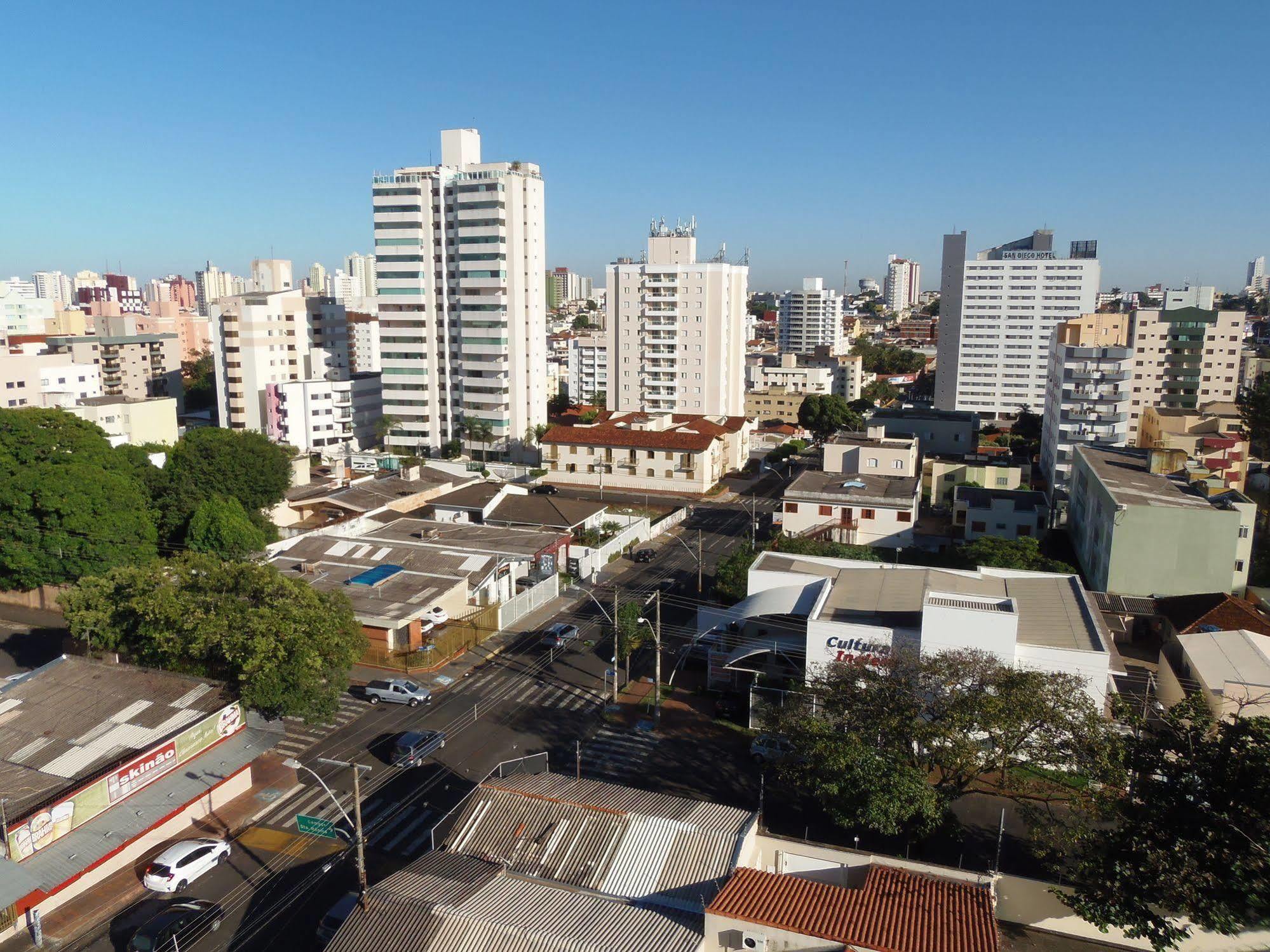 Sanare Hotel Uberlândia Esterno foto